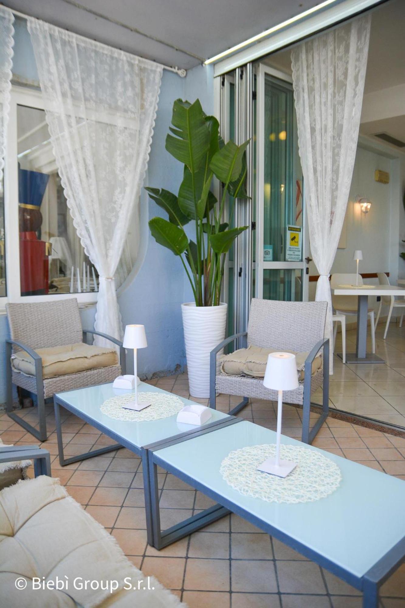 Hotel Giorg - Waterpark Included Rimini Exterior photo