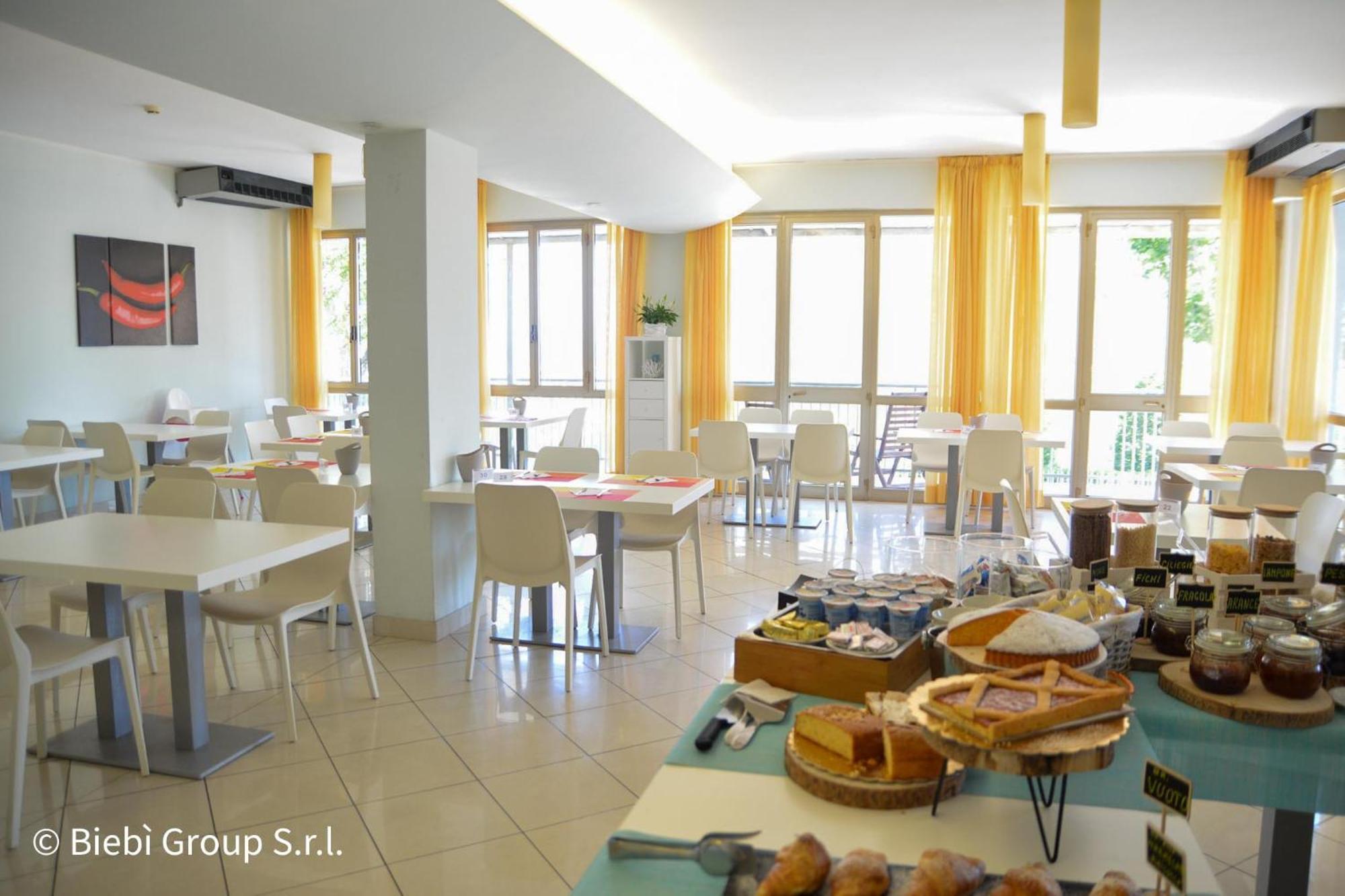 Hotel Giorg - Waterpark Included Rimini Exterior photo